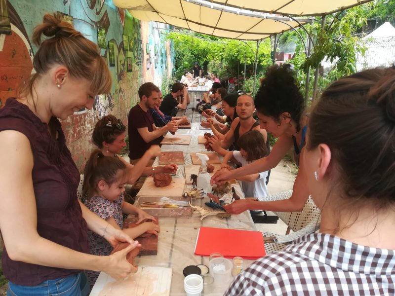 Atelier initiation au modelage au Jardin du Ruisseau